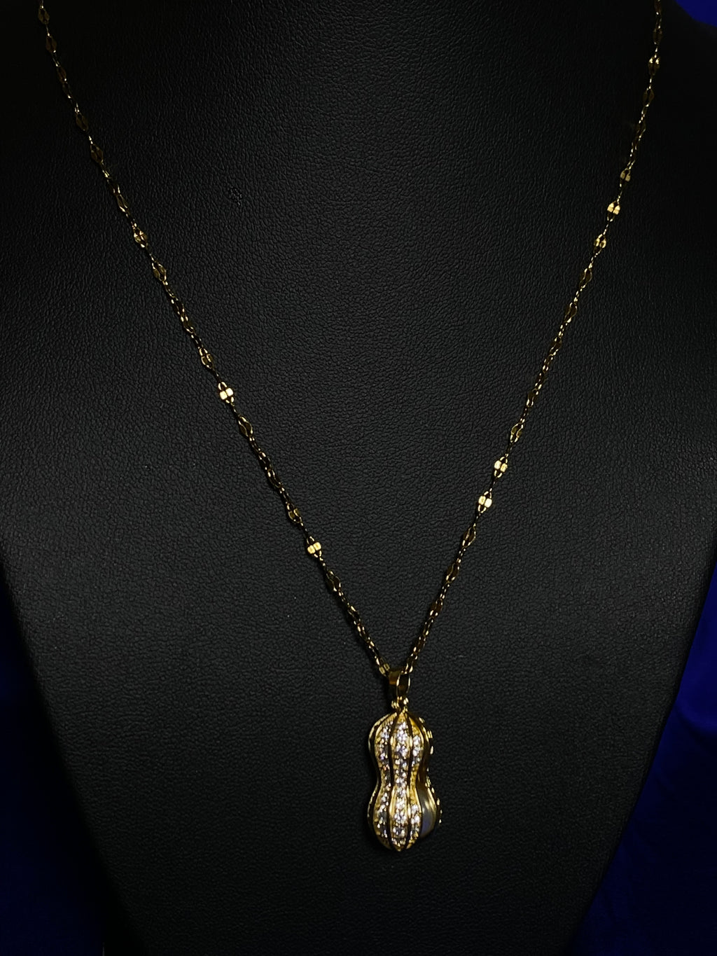 Pearl duo pod necklace
