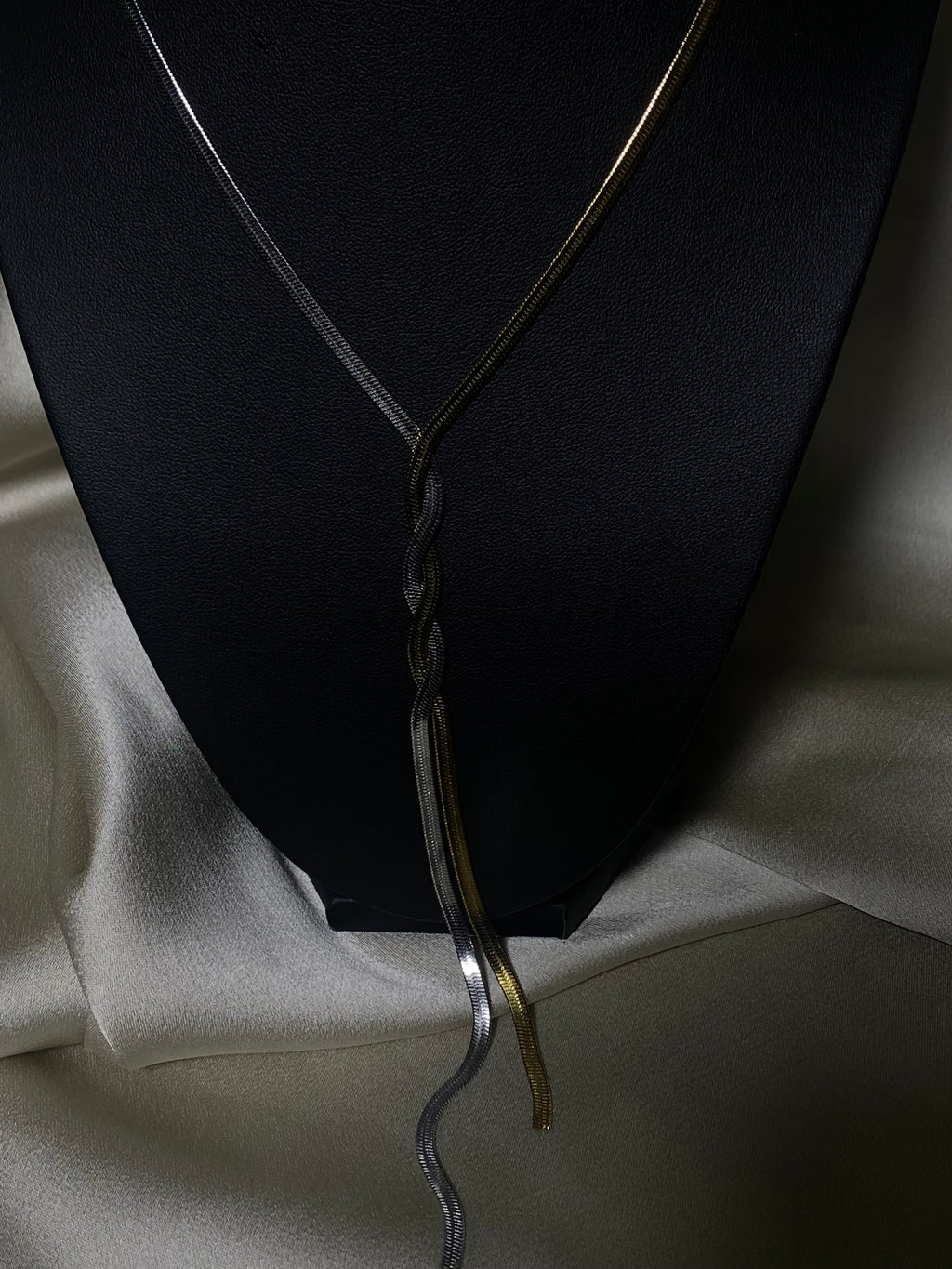 Aura twist necklace