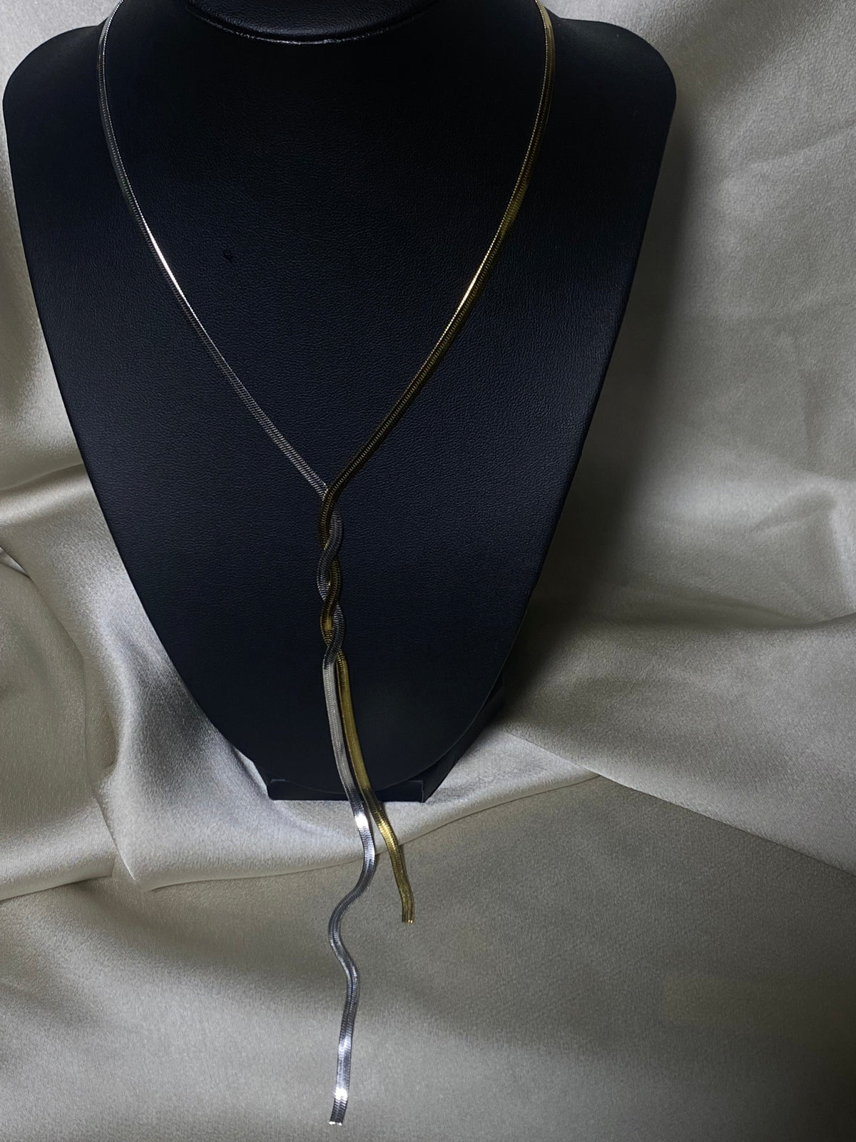 Aura twist necklace