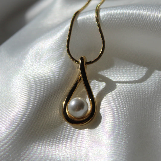 Pearl Drop Necklace