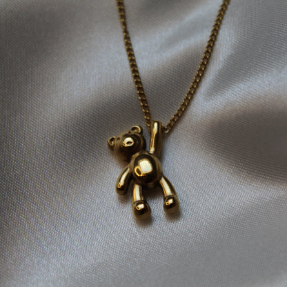 Bear pendant necklace