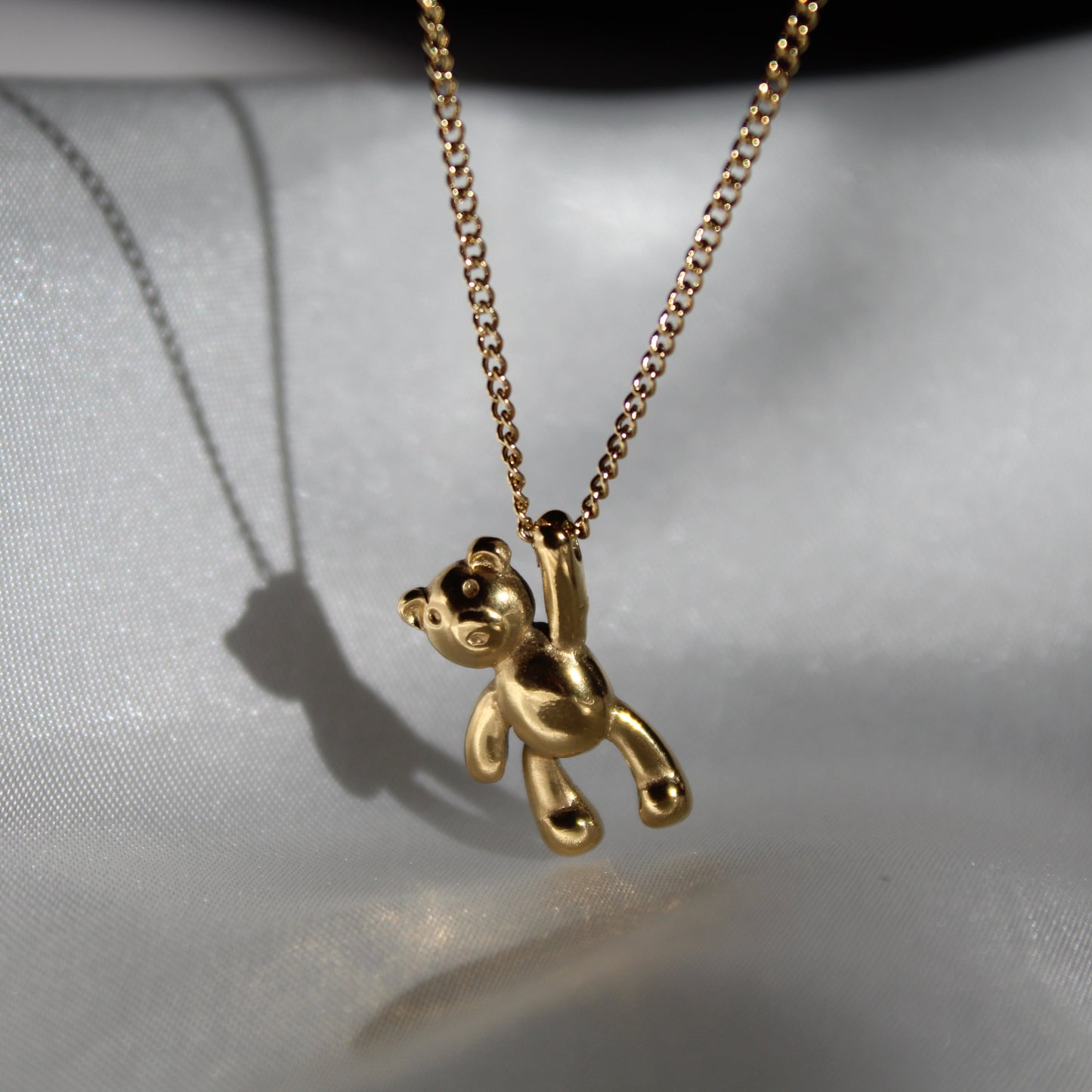 Bear pendant necklace