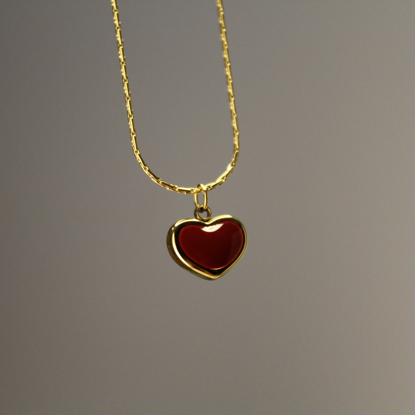 Heart pendant necklace