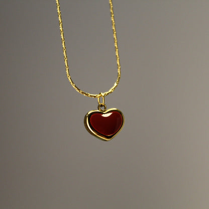 Heart pendant necklace